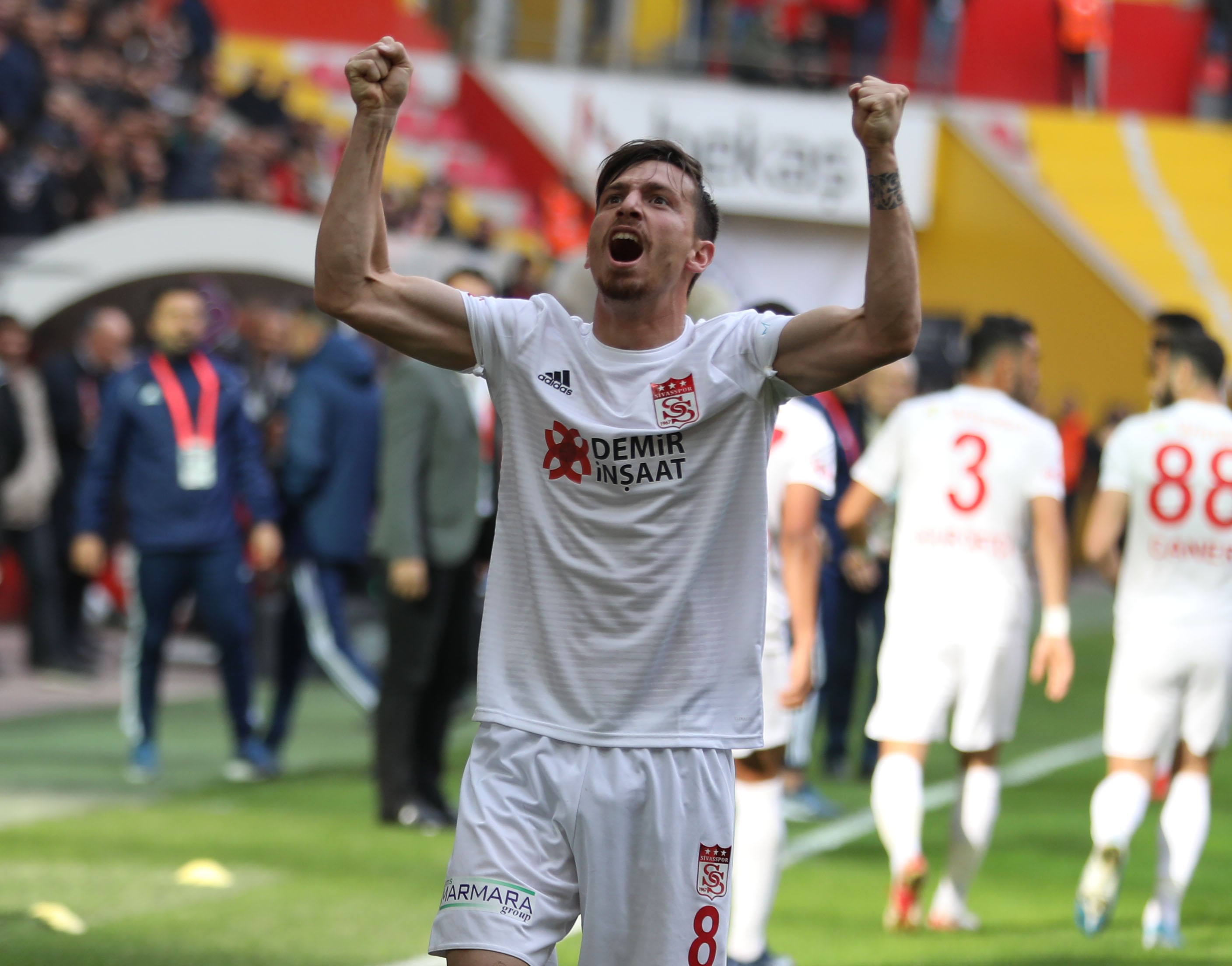 i Mert Hakan Yandaş: Futbolu çok özledim