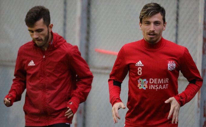 Galatasaray, transferde yerliye dönüyor