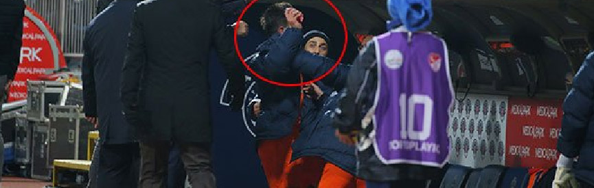 Emre Belözoğlu, futbolu bırakacağını açıkladı