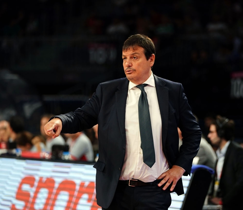 i Ergin Ataman: Basketbol ligleri de başlamalı