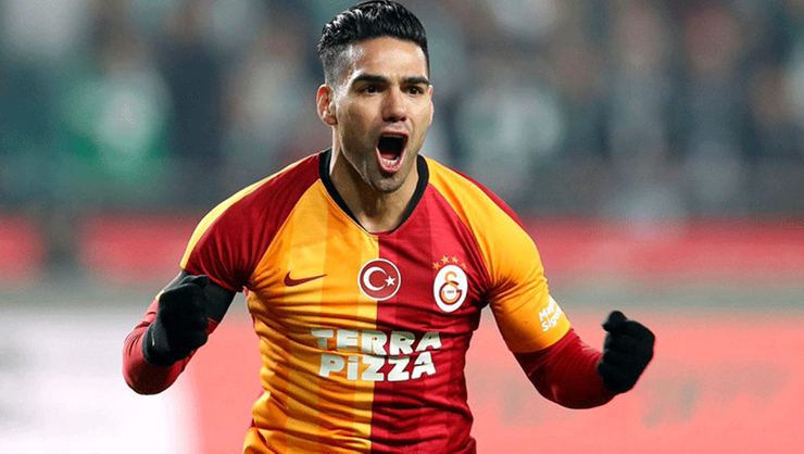 Galatasaray hala Falcao'dan haber bekliyor