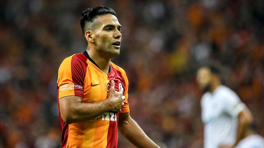 a Falcao sosyal mesafe kuralını eleştirdi