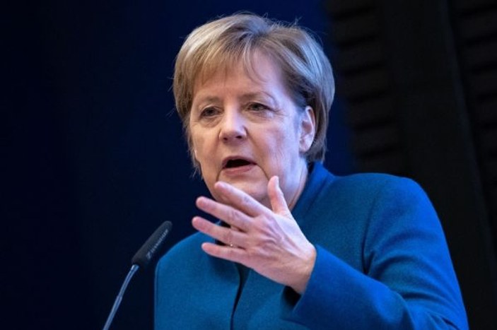 Merkel Almanya'nın göç ülkesi olduğunu şimdi anladı