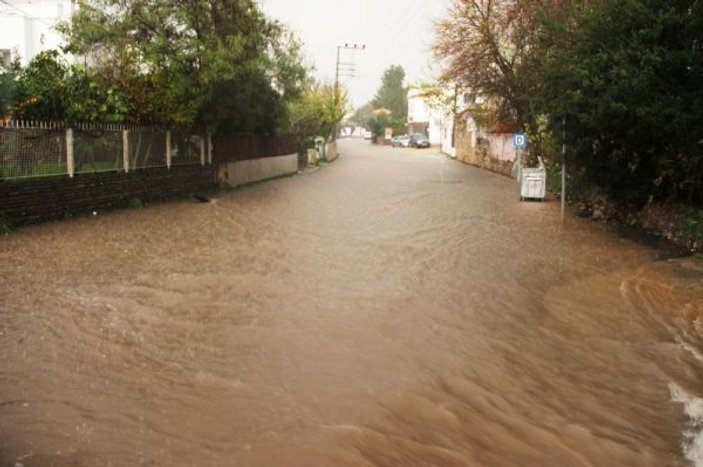 Bodrum'da yine sel: Vatandaşlar isyan etti