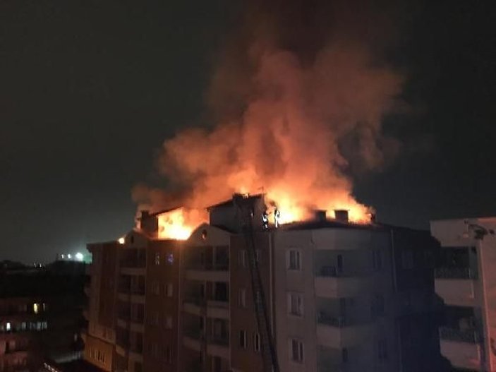 Bursa'da 7 katlı binada yangın