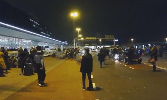 Hollanda'da bomba paniği
