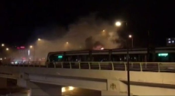 Klima motoru tramvay vagonunda yangına neden oldu
