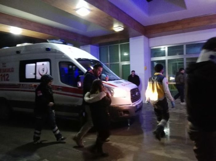 Karaman’da trafik kazası: 3’ü çocuk 6 yaralı