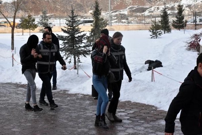 Sivas'ta fuhuş operasyonu: 5 kişiye gözaltı