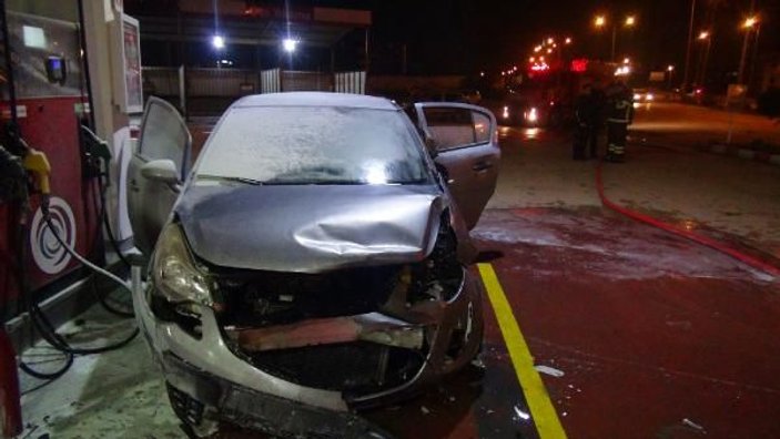 Hatay'da araç akaryakıt istasyonunda kaza