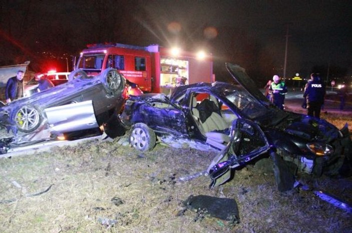 Sakarya'da trafik kazası: 1 ölü 3 yaralı