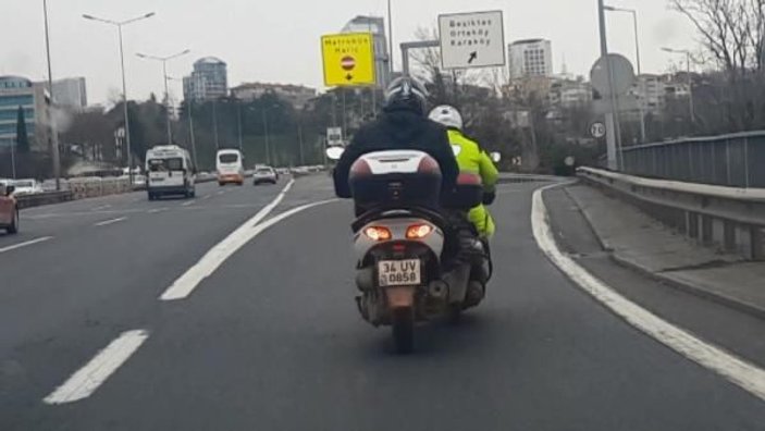 İstanbul'da motosikletlilerin tehlikeli yolculuğu