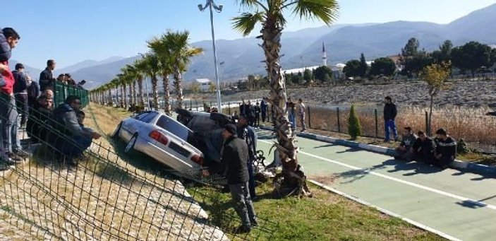 Osmaniye'de iki otomobil çarpıştı: 7 yaralı