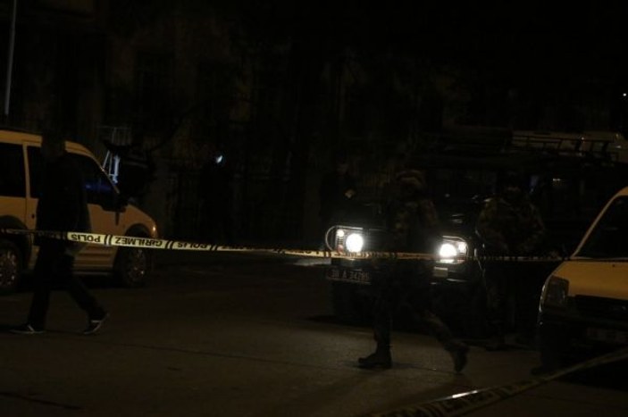 Devriye gezen polis ekiplerine silahlı saldırı