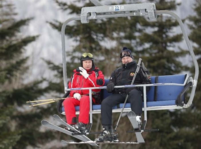 Putin ve Lukaşenko kayak yaptı