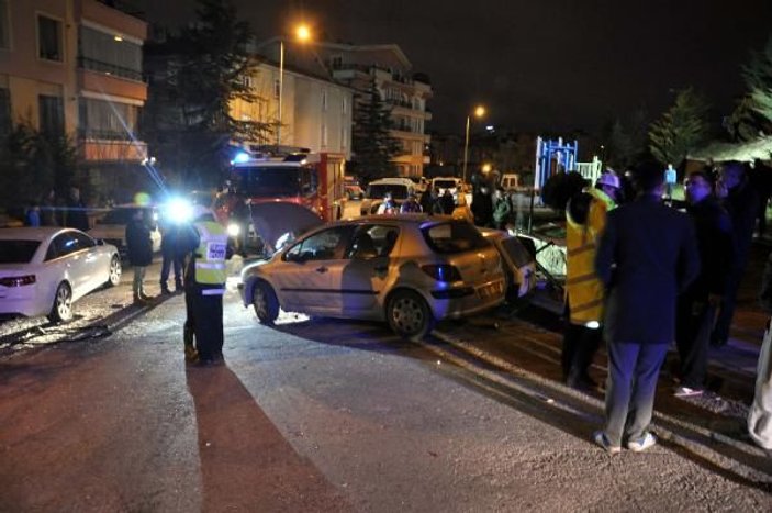 Ankara'da otomobil 50 metreden uçtu: 2 yaralı