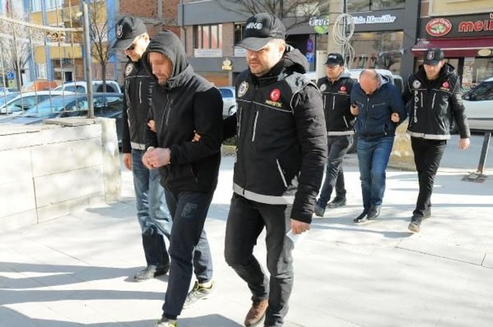 Eskişehir’de uyuşturucu operasyonu: 10 gözaltı
