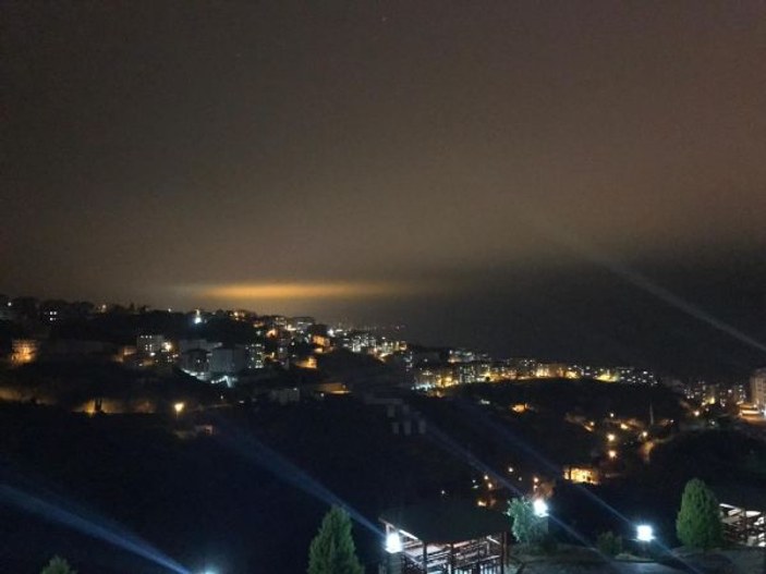 Trabzon'da yaşayanları meraklandıran ışık