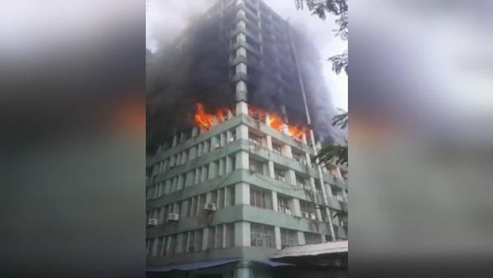 Hindistan'da yangın: 1 ölü