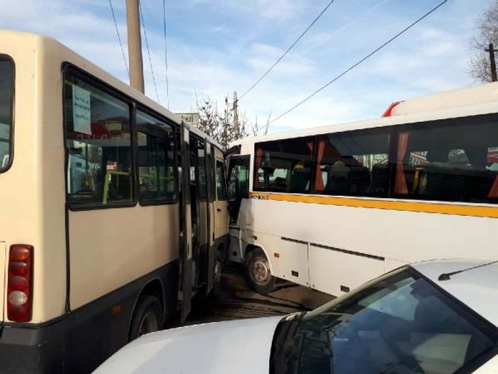 Kırıkkale'de zincirleme trafik kazası: 3 yaralı 