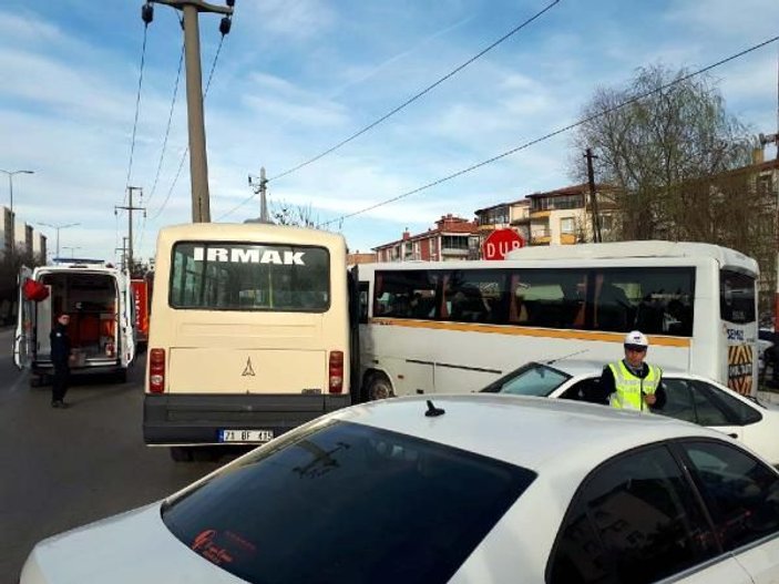 Kırıkkale'de zincirleme trafik kazası: 3 yaralı 