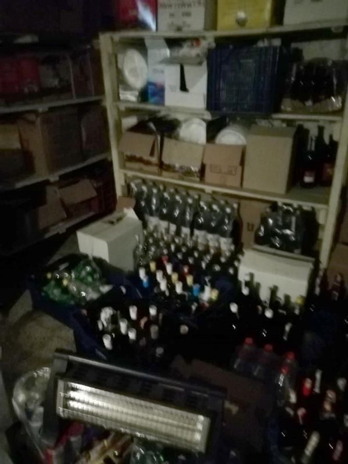Marmaris’te otelde 900 şişe sahte içki ele geçirildi