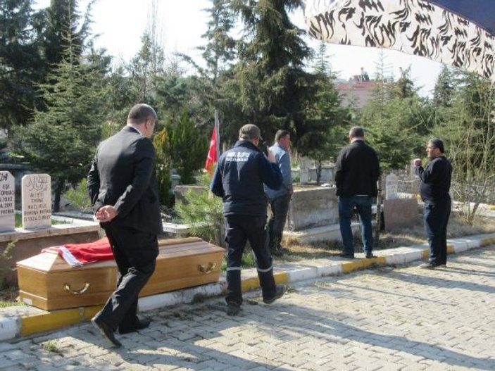 Şehit cenazesi 22 yıl sonra silah arkadaşlarının yanında