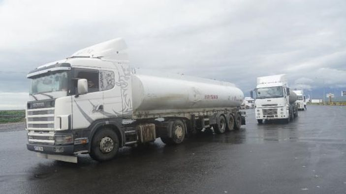 Tır şoförlerinin oy kullanma kuyruğu