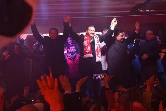 Balıkesir'de Büyükşehir'i AK Parti kazandı