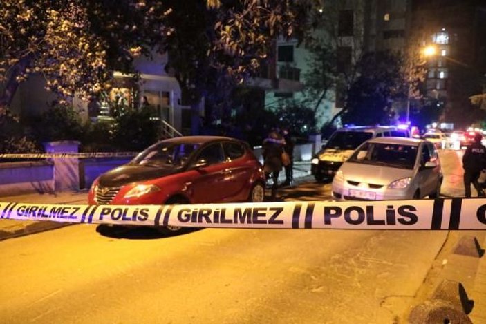 Kadıköy'de eski ortaklar birbirine girdi: 2 yaralı