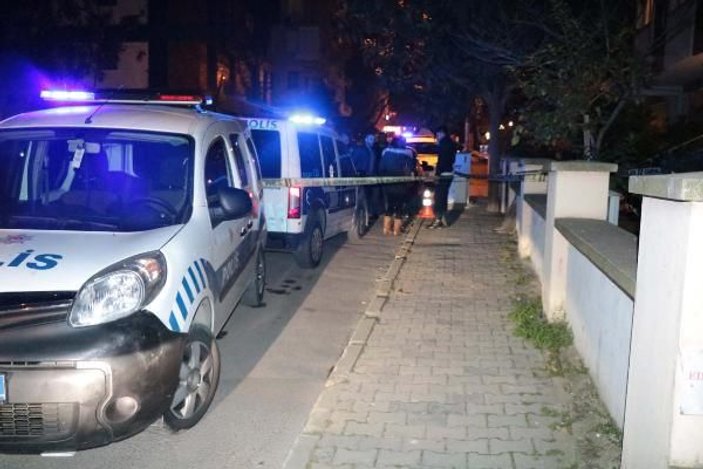 Kadıköy'de eski ortaklar birbirine girdi: 2 yaralı