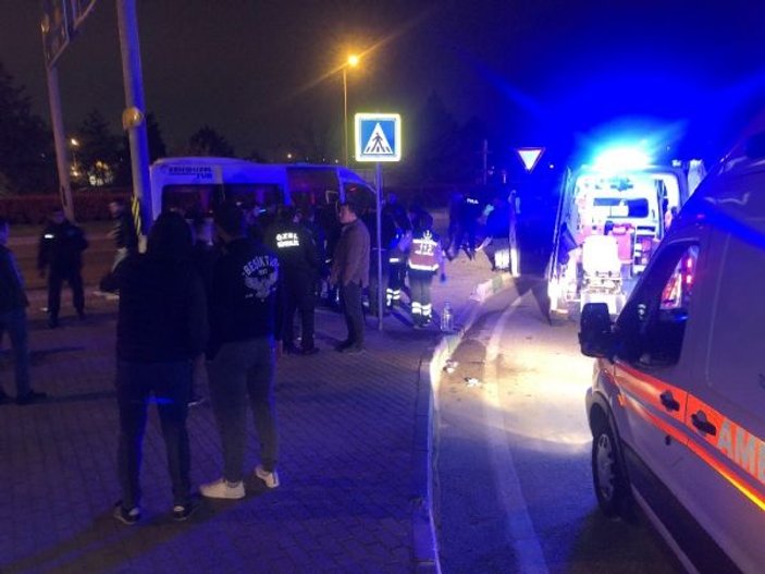 Bursa’da işçileri taşıyan servis minibüsü kaza yaptı