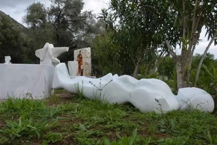 Datça’da tanrıça heykellerine saldırı