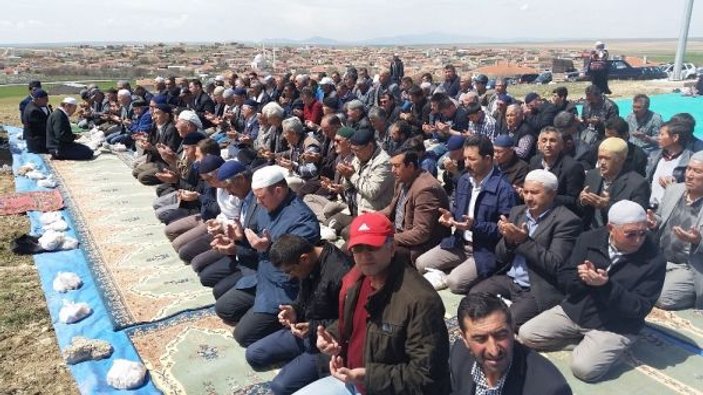 Kulu’da halk yağmur duasına çıktı