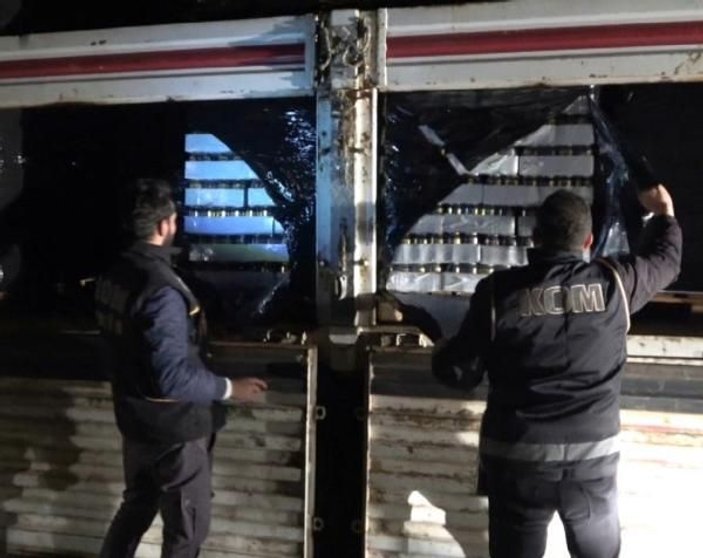Gaziantep'te 22 ton 239 litre sahte içki ele geçirildi