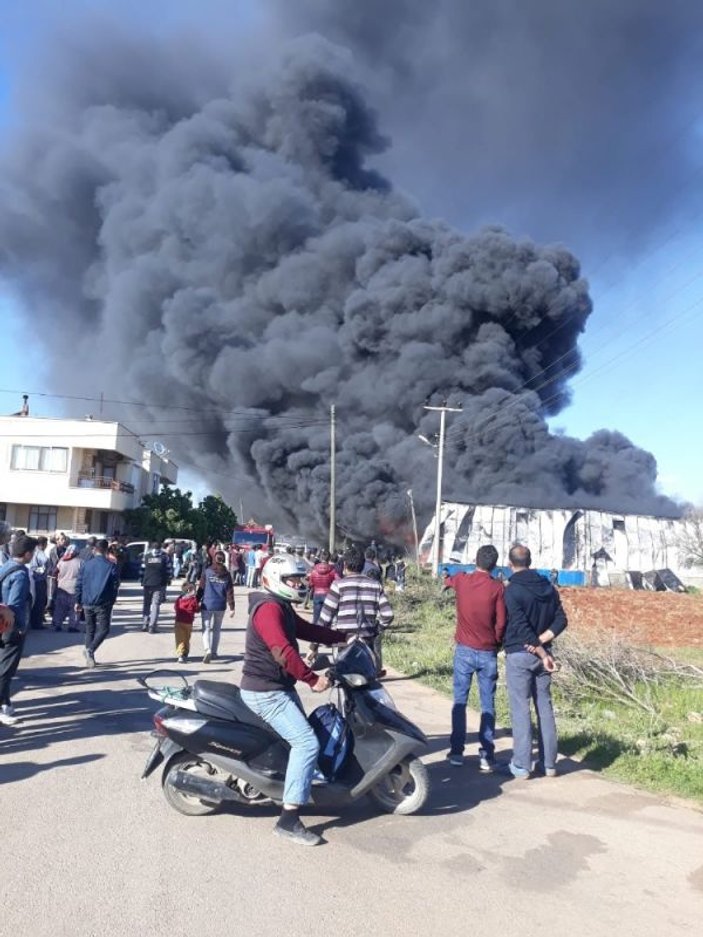 Antalya’da bidon üretim fabrikasında yangın