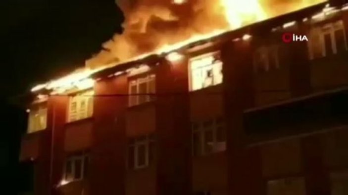 Sultanbeyli’de yangın sırasındaki patlama anı kamerada