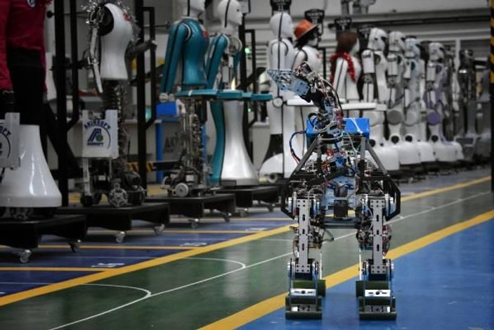 Akınsoft Akınrobotics firması 4 ayaklı robot geliştirdi