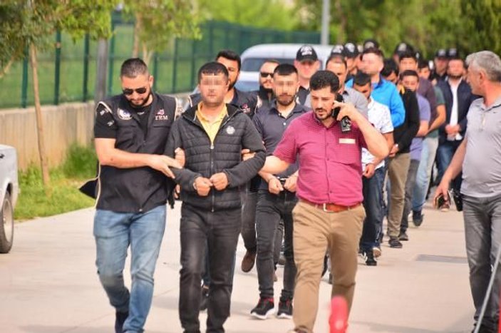 Adana'da 24 PKK şüphelisi adliyede