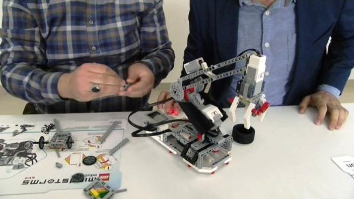 Dicle Üniversitesi bünyesinde robotik okul kuruldu