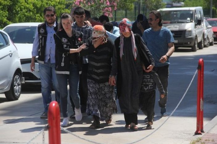 Adana'da eşinin vücuduna sardığı uyuşturucuyla yakalandı