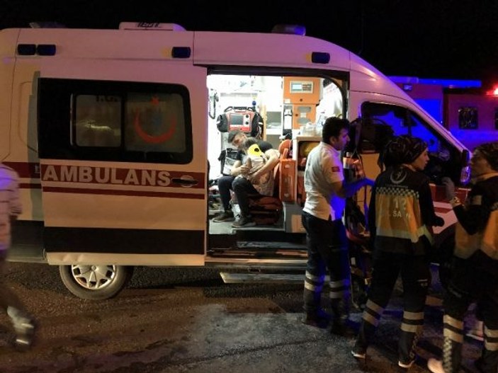 Sakarya’da trafik kazası: 2’si çocuk 10 yaralı
