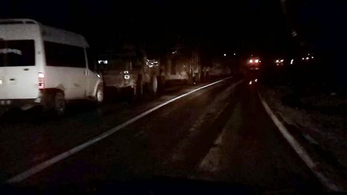 Van'da yağış nedeniyle askeri araç devrildi: 3 yaralı