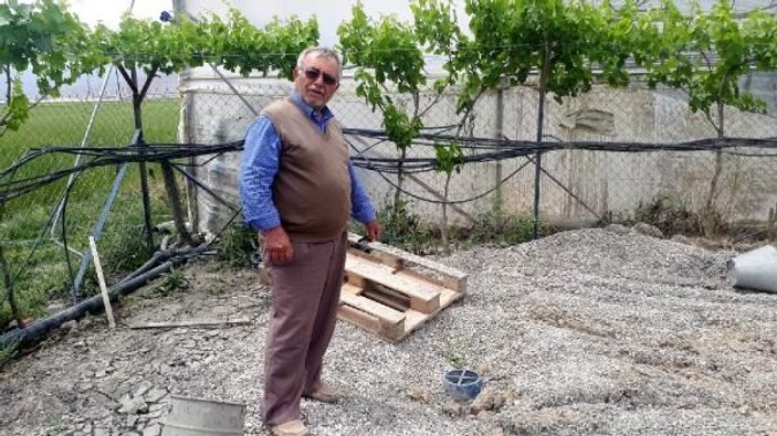 Antalya'da çiftçi, 75 metrede su ararken gaz buldu