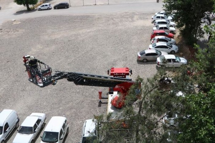 Gaziantep'te itfaiye eri kargaların hedefi oldu