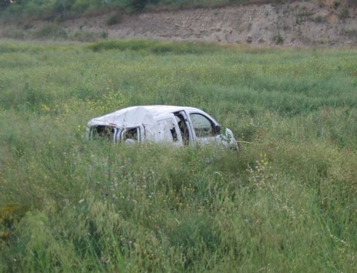 Bayram tatiline giden aile kaza geçirdi: 5 yaralı