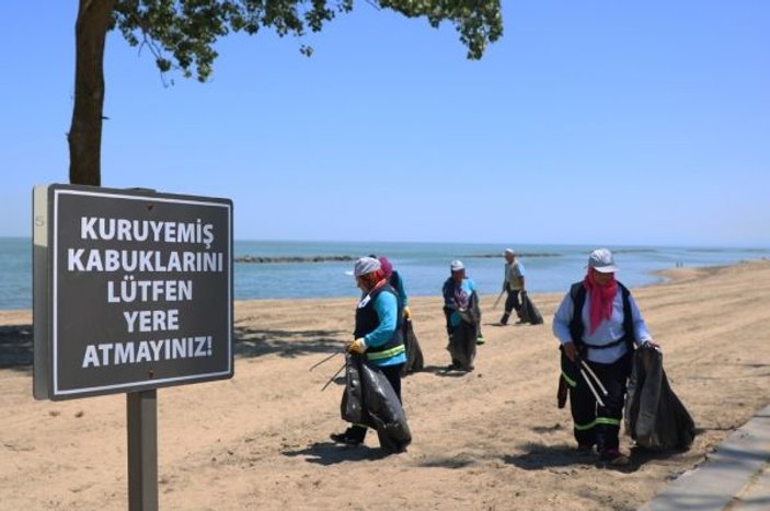 Sakarya'da Mavi Bayraklı plajlar temizleniyor