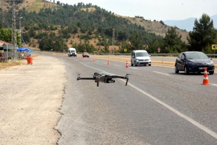 Kırmızıda geçerken drone ile yakalanan sürücüye ceza