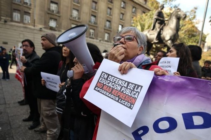 Şili’de öğretmenler süresi belirsiz grev başlattı