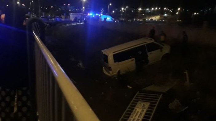 Kayseri'de minibüs kanala düştü: 7 yaralı